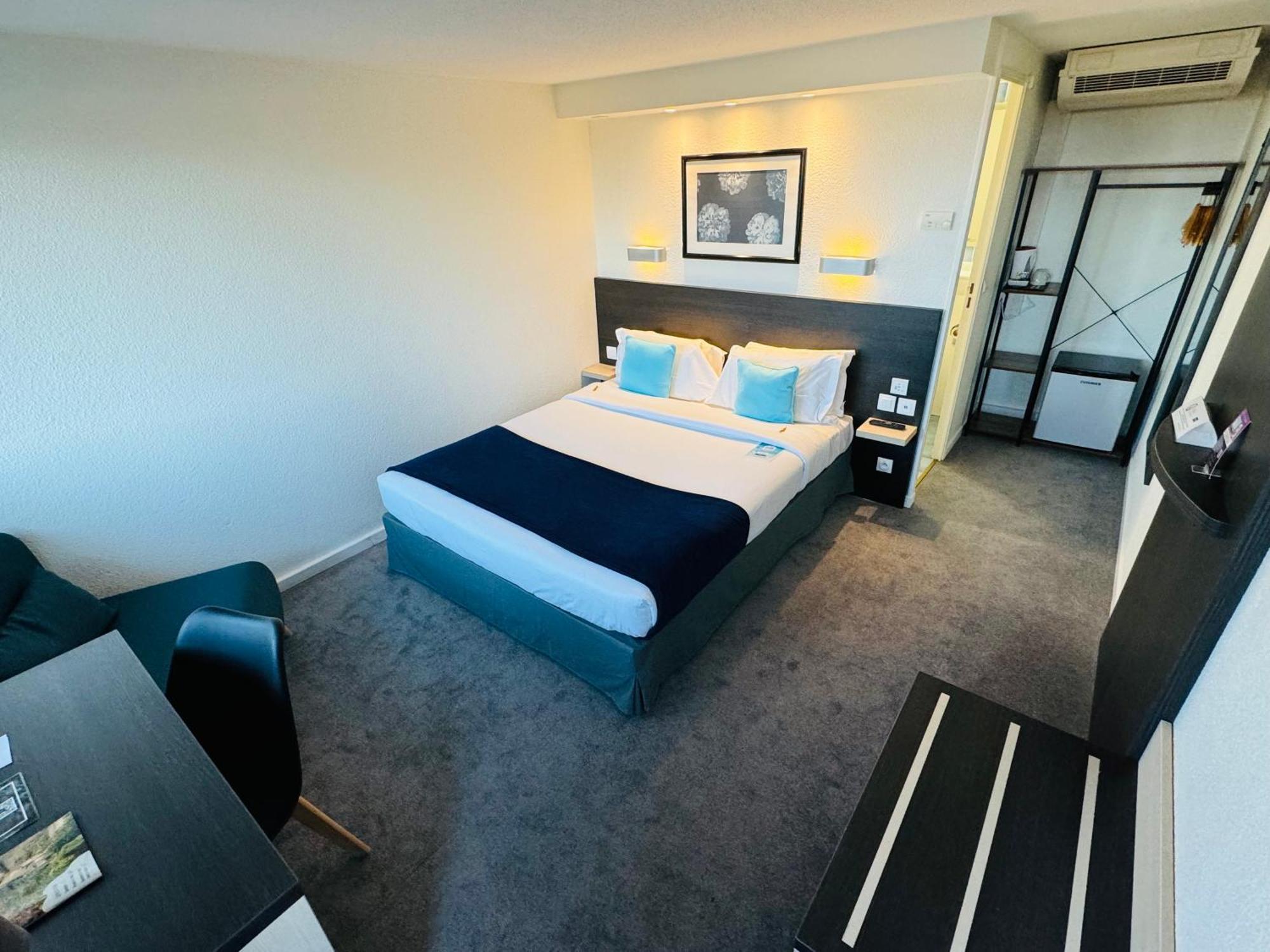 Hotel Kyriad 4*
