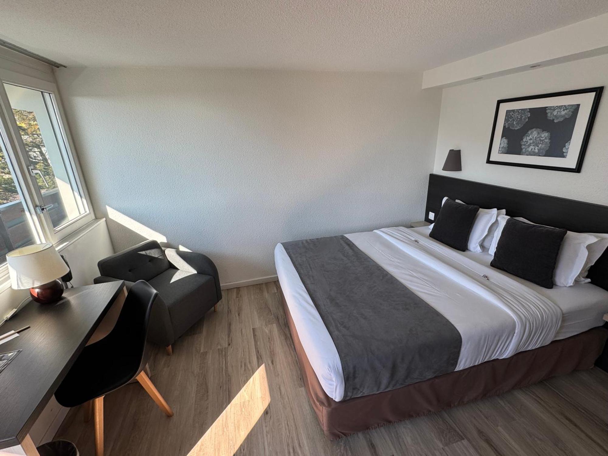 Kyriad Hotel